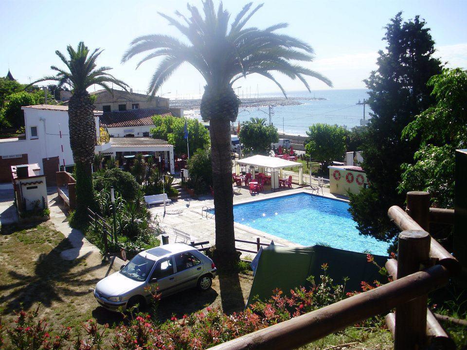 Camping Masnou Hotel Esterno foto