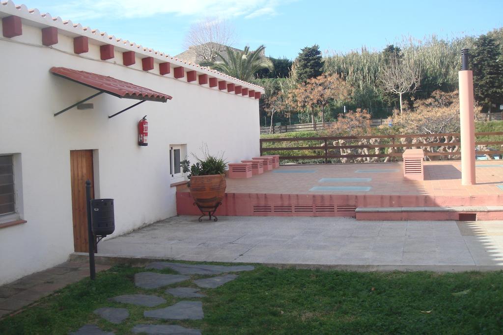 Camping Masnou Hotel Esterno foto