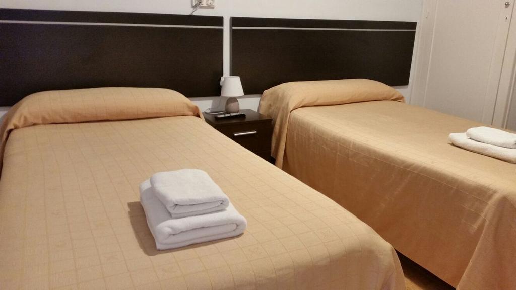 Camping Masnou Hotel Esterno foto
