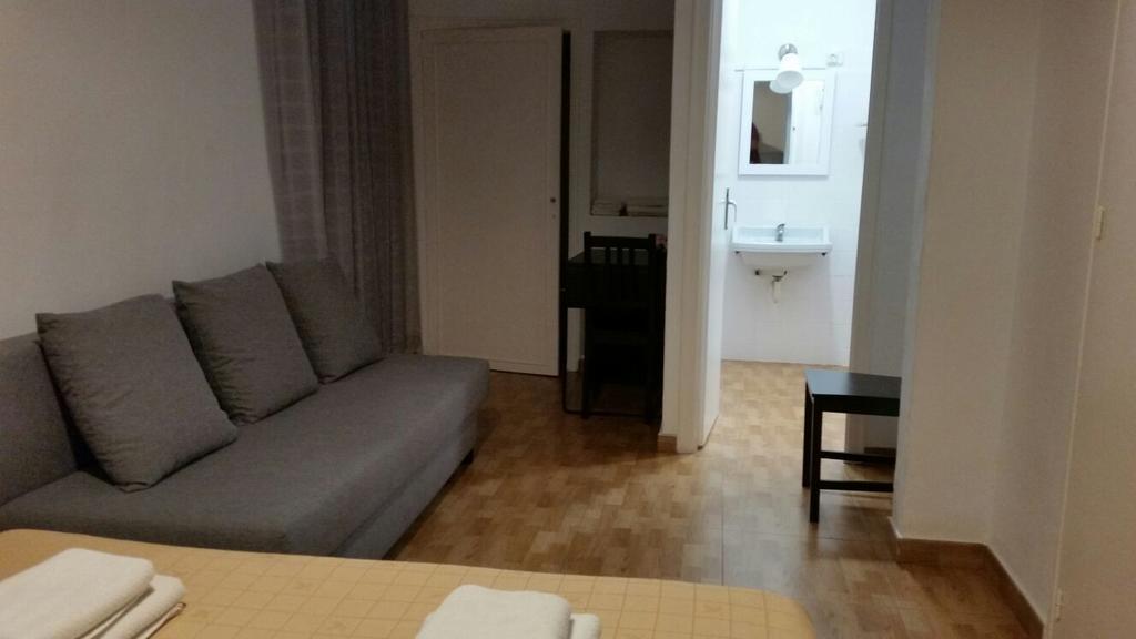 Camping Masnou Hotel Esterno foto
