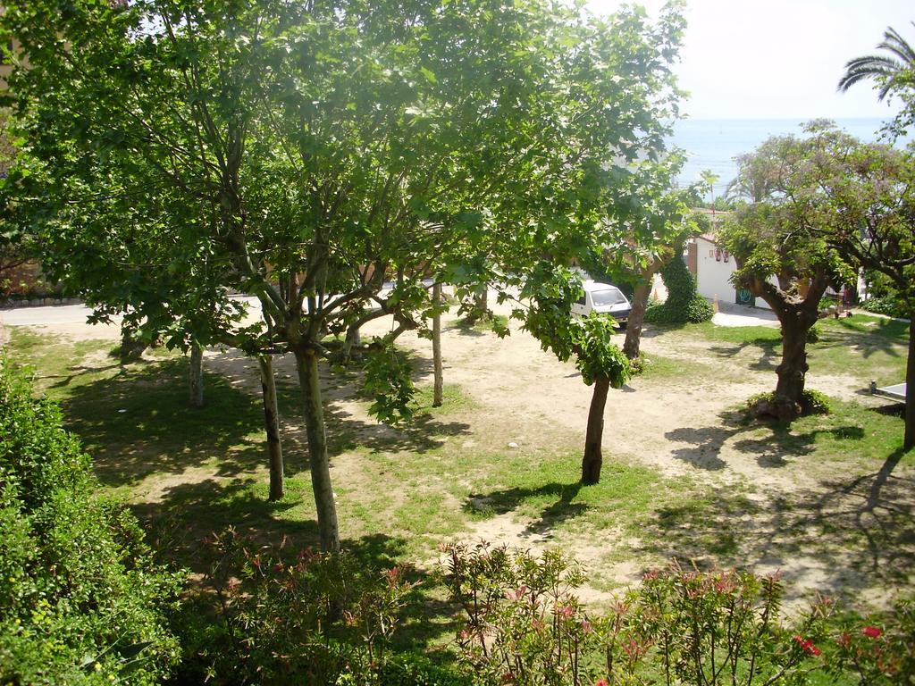 Camping Masnou Hotel Esterno foto