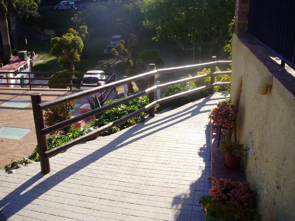 Camping Masnou Hotel Esterno foto